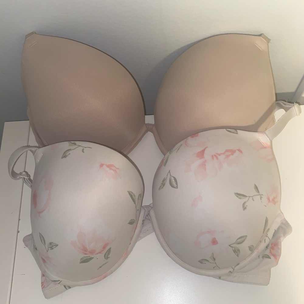 SET OF TWO VS PINK BRAS